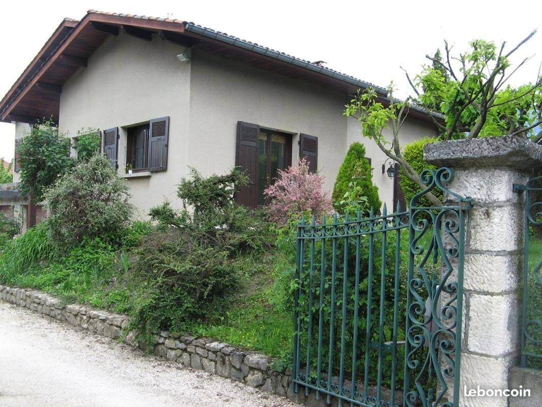 Four-Bedroom House in Noyarey, Vercors