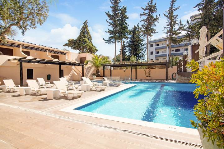 Apartamento de vacaciones para 5 personas, con jardín y balcón - 1