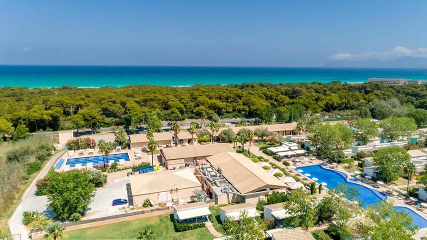 Hôtel pour 4 personnes, avec jardin et sauna ainsi que piscine et jacuzzi dans Playa de Muro - 2