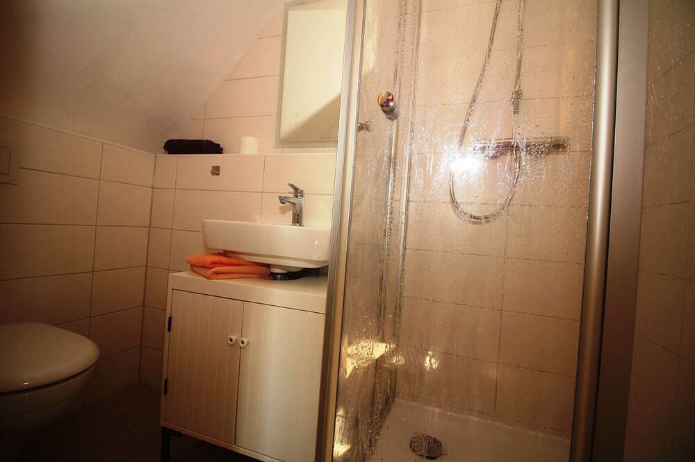 Ganze Wohnung, Ferienwohnung - Haus Karin in Hiddensee, Ostseeinseln