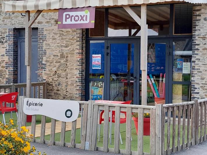 Location de vacances pour 8 personnes, avec piscine et vue ainsi que bassin pour enfant et jardin, animaux acceptés à Litteau - 4