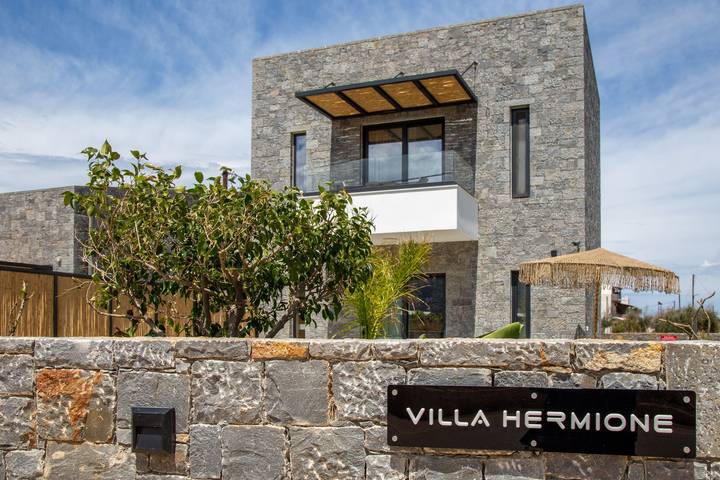 Location de vacances pour 4 personnes, avec terrasse ainsi que jardin et piscine dans Malia - 4