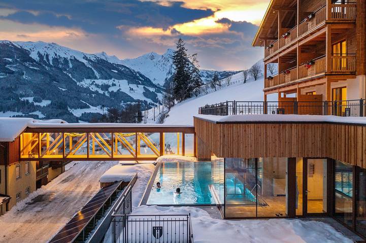 Hotel für 3 Personen, mit Balkon und Terrasse sowie Whirlpool und Garten in Dorfgastein