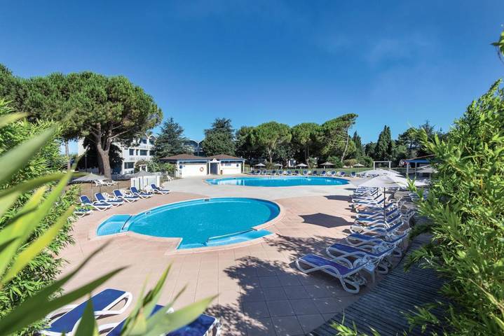 Hôtel pour 2 personnes, avec piscine ainsi que jardin et terrasse