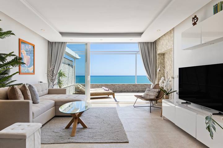 Bungalow para 4 personas, con balcón y vistas al mar en Torremolinos