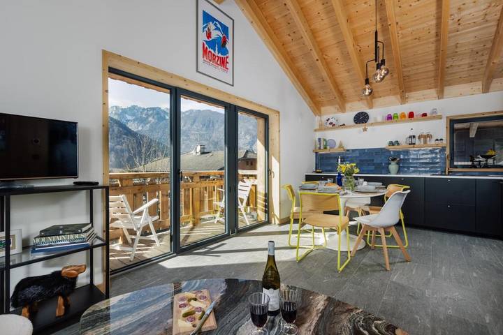 Gîte pour 7 personnes, avec jardin et vue, animaux acceptés dans Les Rasses
