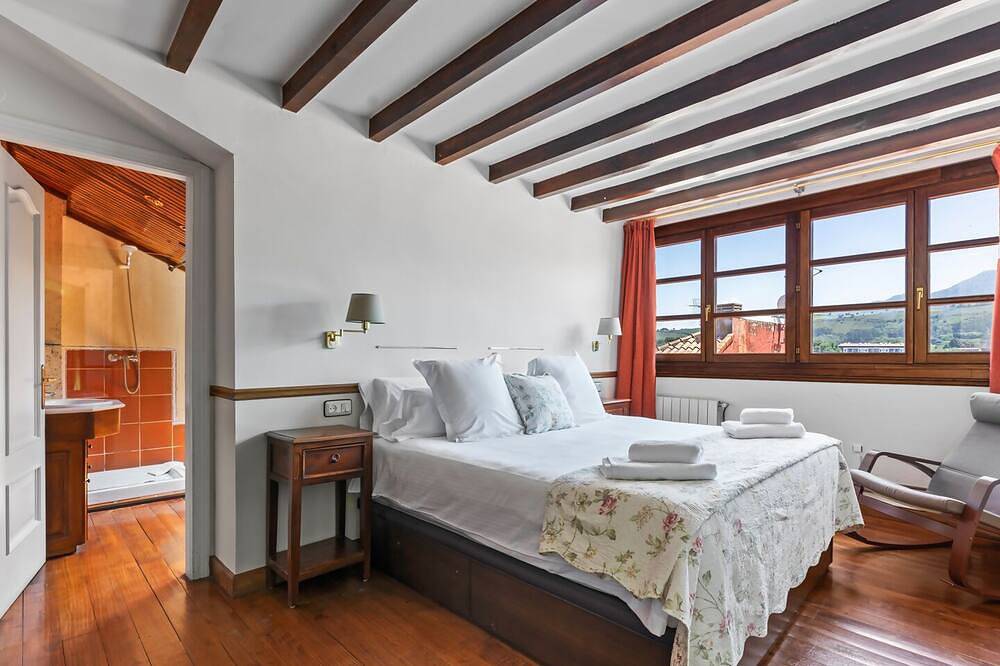 Entire apartment, Camomila Duplex Apt, megustarural in Llanes, Costa Verde (Spain)