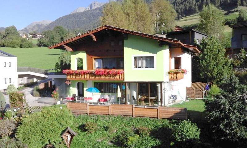 Ferienhaus für 4 Personen, mit Ausblick und Garten, mit Haustier in Virgen