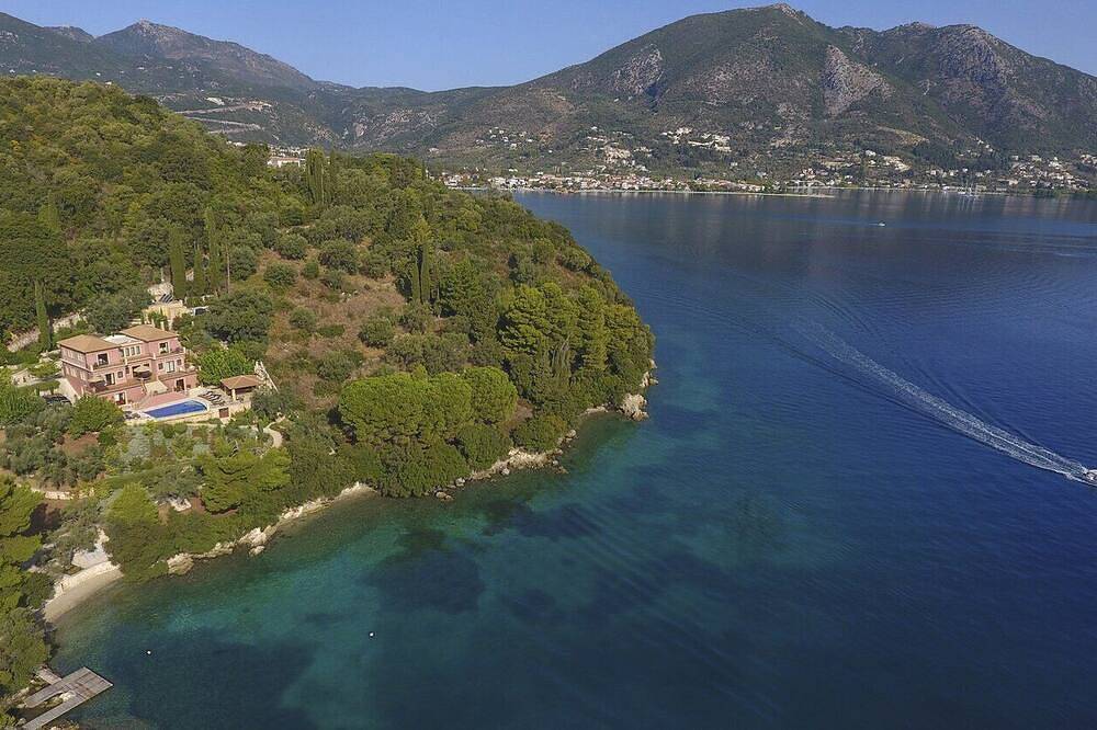 Casa vacanza a Isole Ionie a partire da 1858€ a notte
