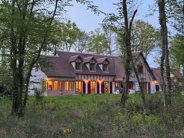 Gîte pour 10 personnes, avec terrasse et jardin
