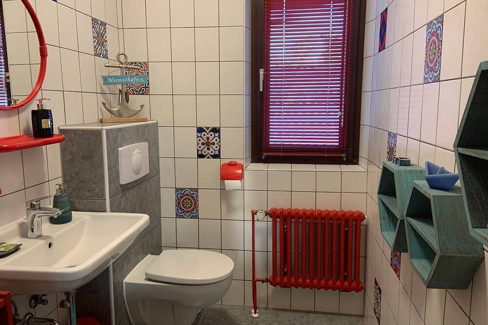 Vacation home at the mill pond in Teterow, Lagos de Mecklenburg