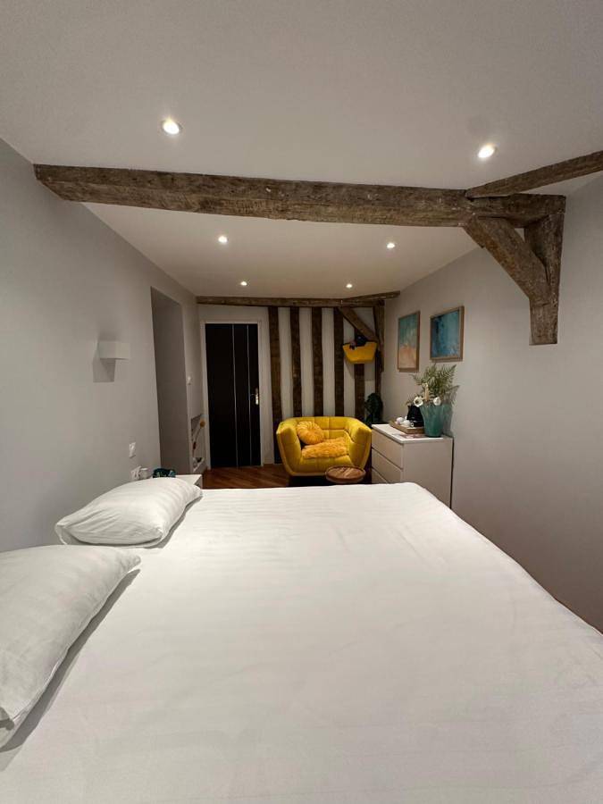 Appartement de vacances entier, Chambre privée de La Valette avec salle de bain in Domagné, Fougères-Vitré