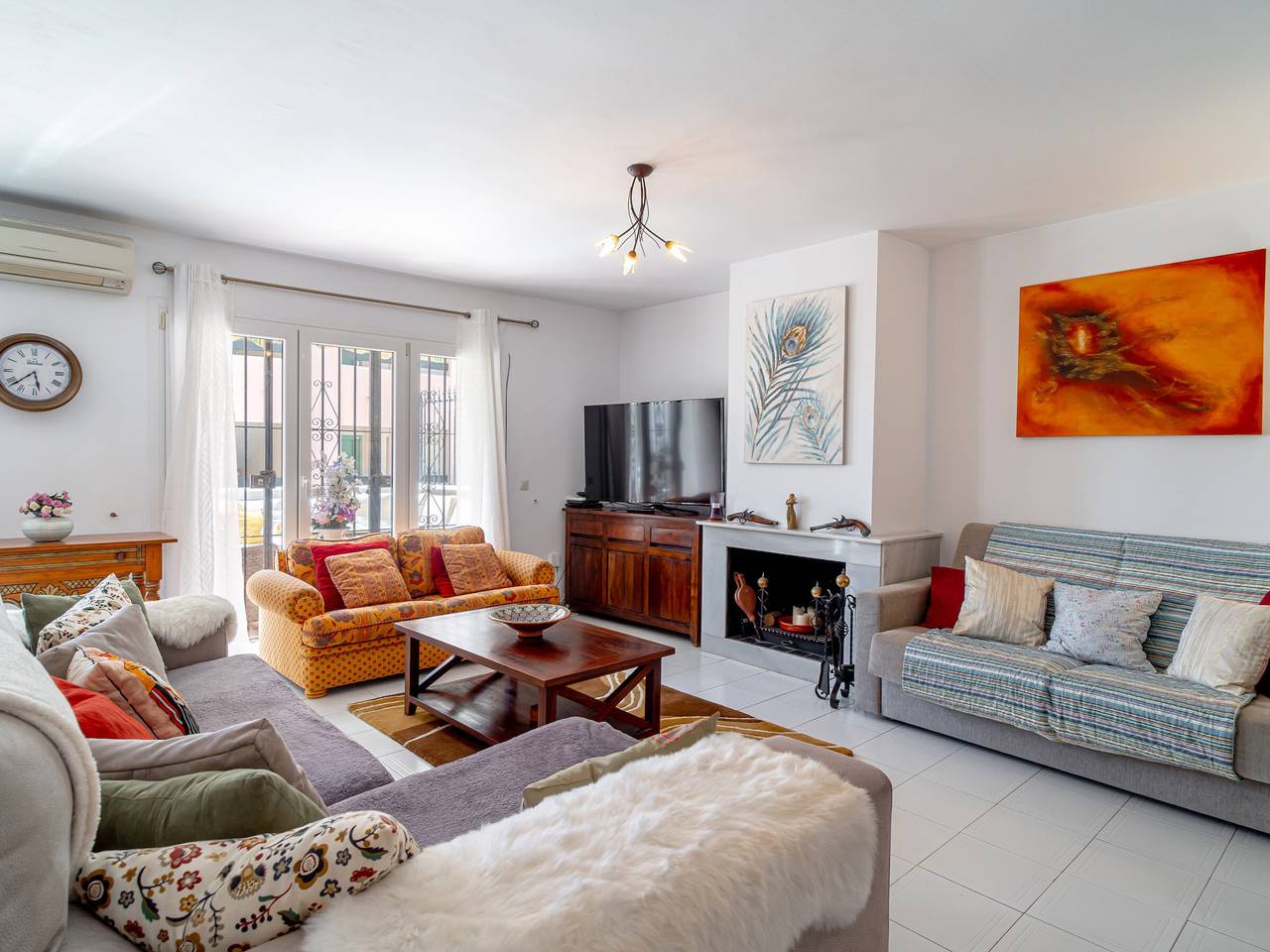 Entire apartment, Sunny apartment in Nerja, 2 bedrooms, terrace 200m from Burriana Beach in Playa de Burriana, Nerja