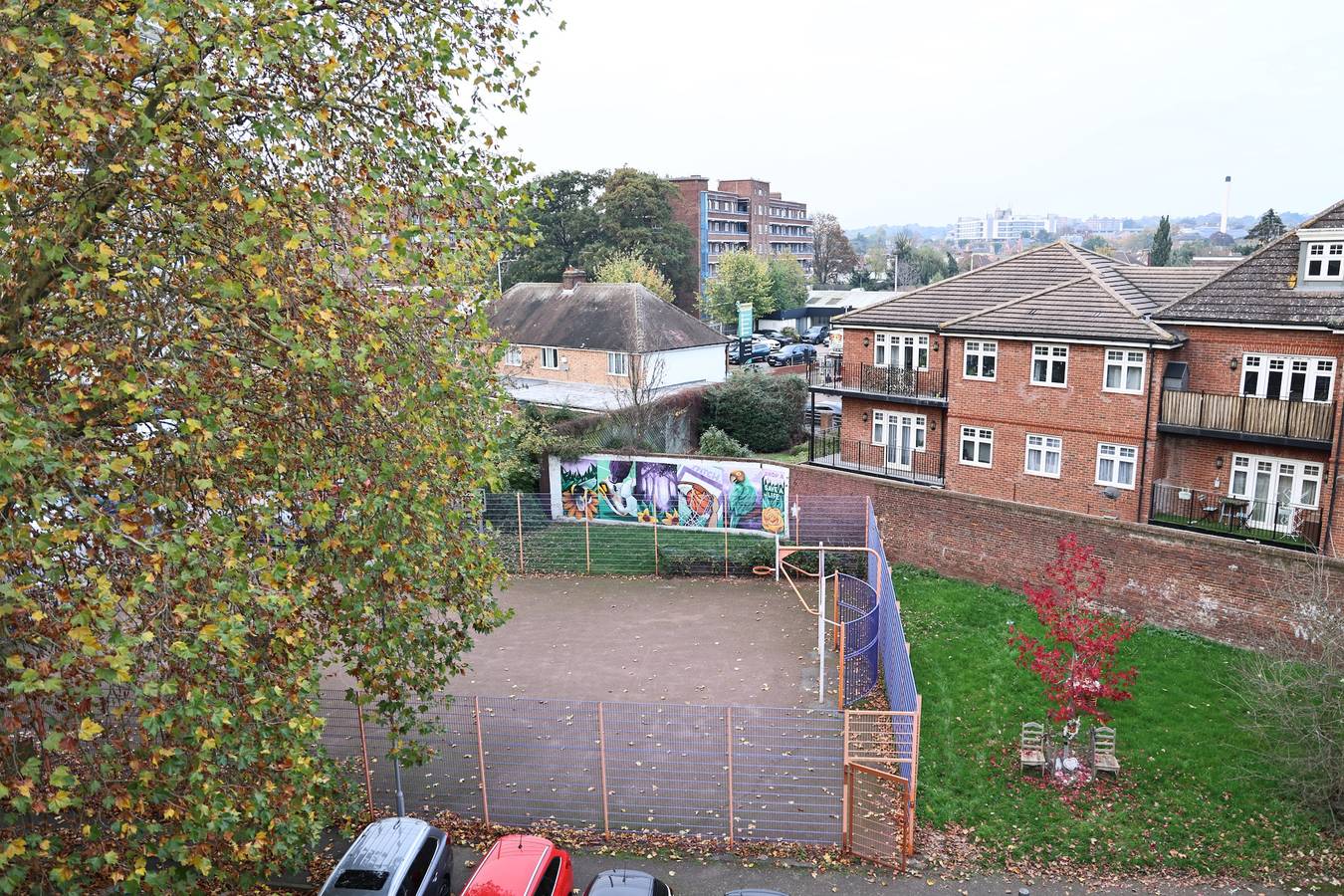 Hel semesterlägenhet, Kingston Duplex Sleeps 8,Balcony, Parking & Wi-Fi in Kingston upon Thames, London