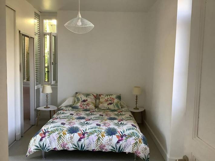 Gîte pour 3 personnes, avec Terrasse ainsi que Jardin et Piscine à Molières
