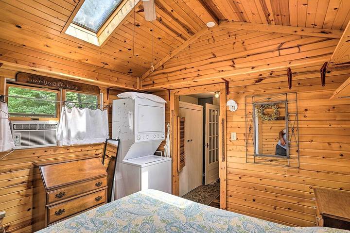 Cottage for 12 people, with pool and yard in Lake Erie