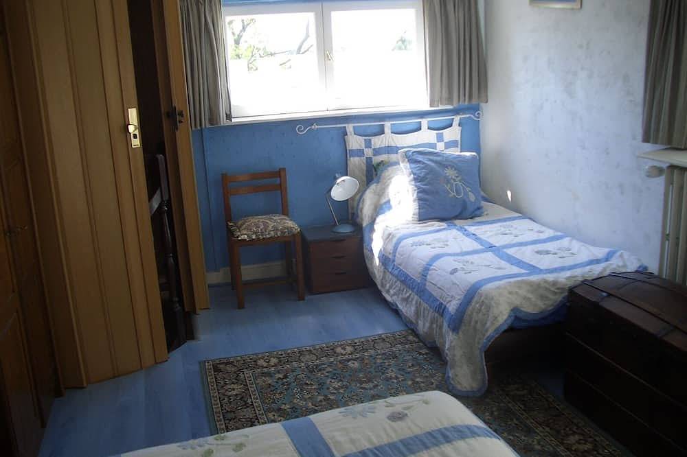 Maisonette pour 5 personnes - avec piscine chauffée en été in Saulx-les-Chartreux, Essonne