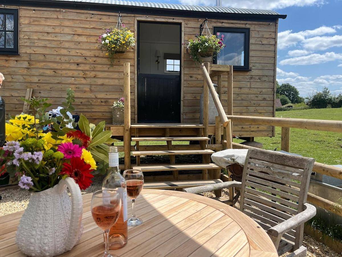 Wiltshire Weavers Hut in Wiltshire