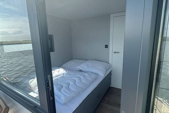 Hausboot für 4 Personen, mit Terrasse in Friesland - 3