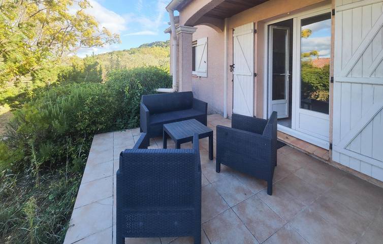 Location de vacances pour 7 personnes, avec terrasse et jardin à Saint-Chinian - 2