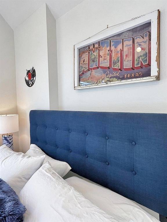 Luxury Downtown Condo - Upstairs Firepit! In The Hot Middle of All The Action! in Austin, Travis County