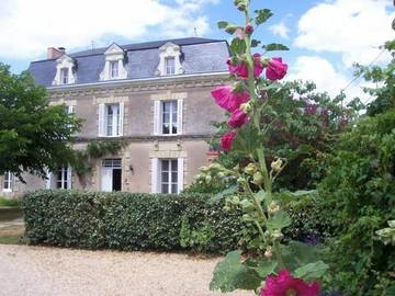 Cottage pour 4 personnes, avec piscine ainsi que jardin et vue à Airvault