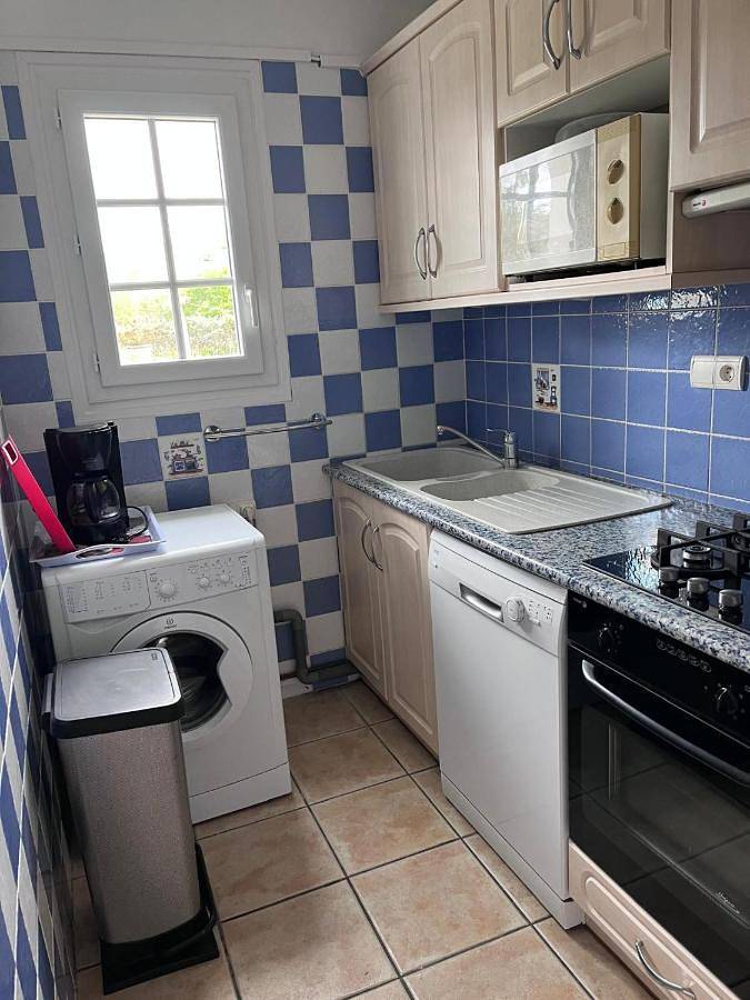 Gîte pour 5 personnes, avec Terrasse et Vue à Saint-Esteben - 2