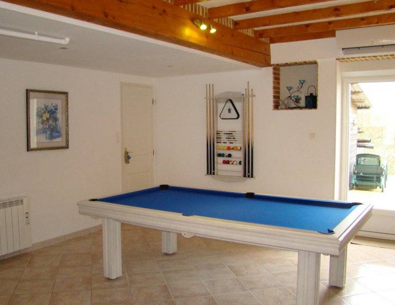Appartement entier, Le Gîte des Ecureuils in Montrem, Périgord Blanc