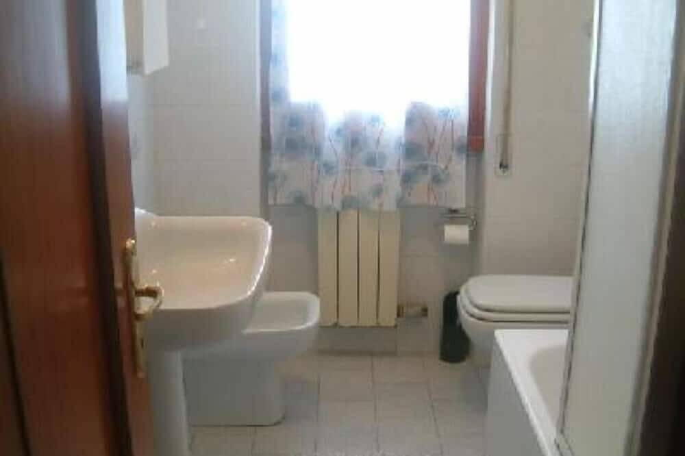 Ganze Wohnung, Wohnung 150 meter vom meer in Fiumaretta di Ameglia, Ameglia Gemeinde