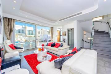 Villa for 11 People in Protaras, South Cyprus, Photo 4