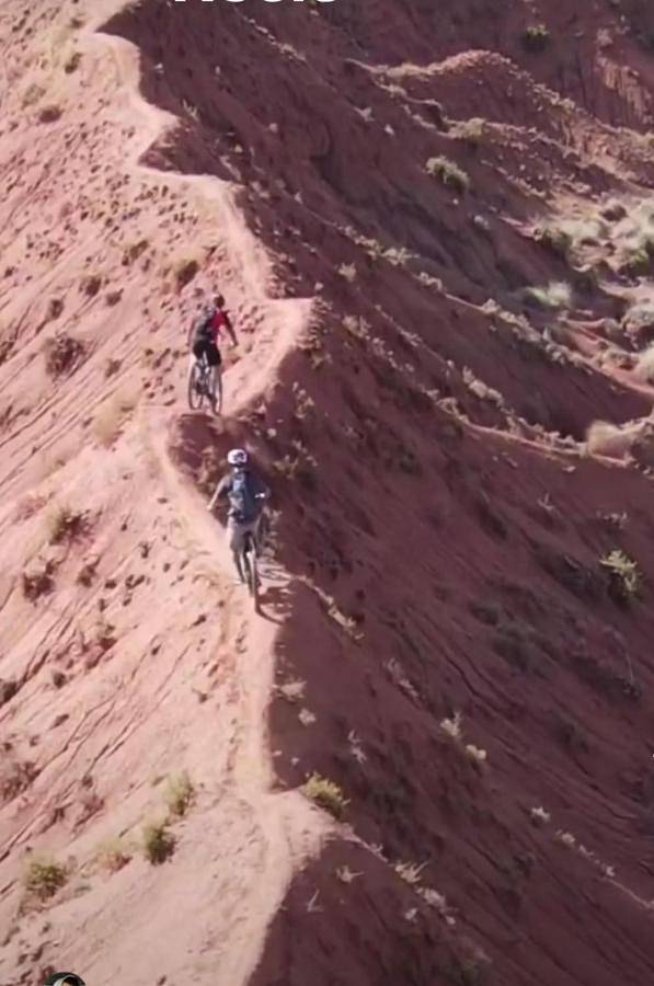 Gîte pour 14 personnes, avec vue et balcon à Tremp - 4