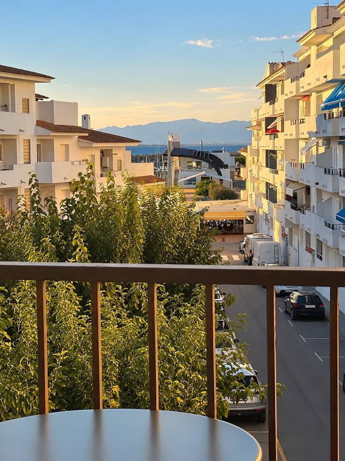 Holiday Home 'L’Escala Port' with Sea View, Wi-Fi and Air Conditioning