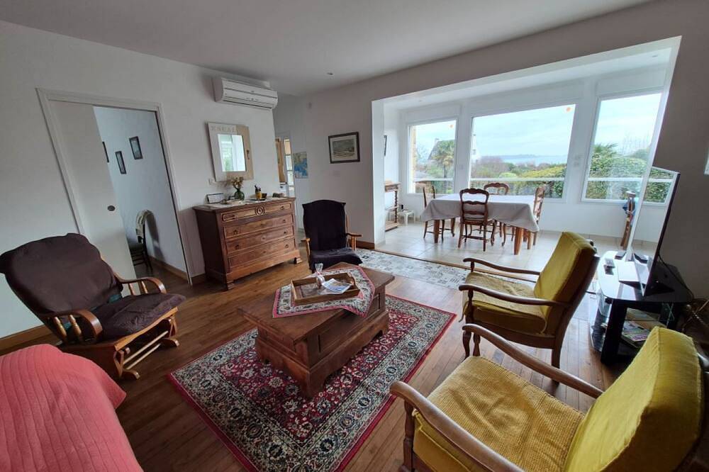 Appartement entier, Spot exceptionnel ! Appartement dans maison de charme, baignade au bas du jardin in Locmariaquer, Côte des Mégalithes