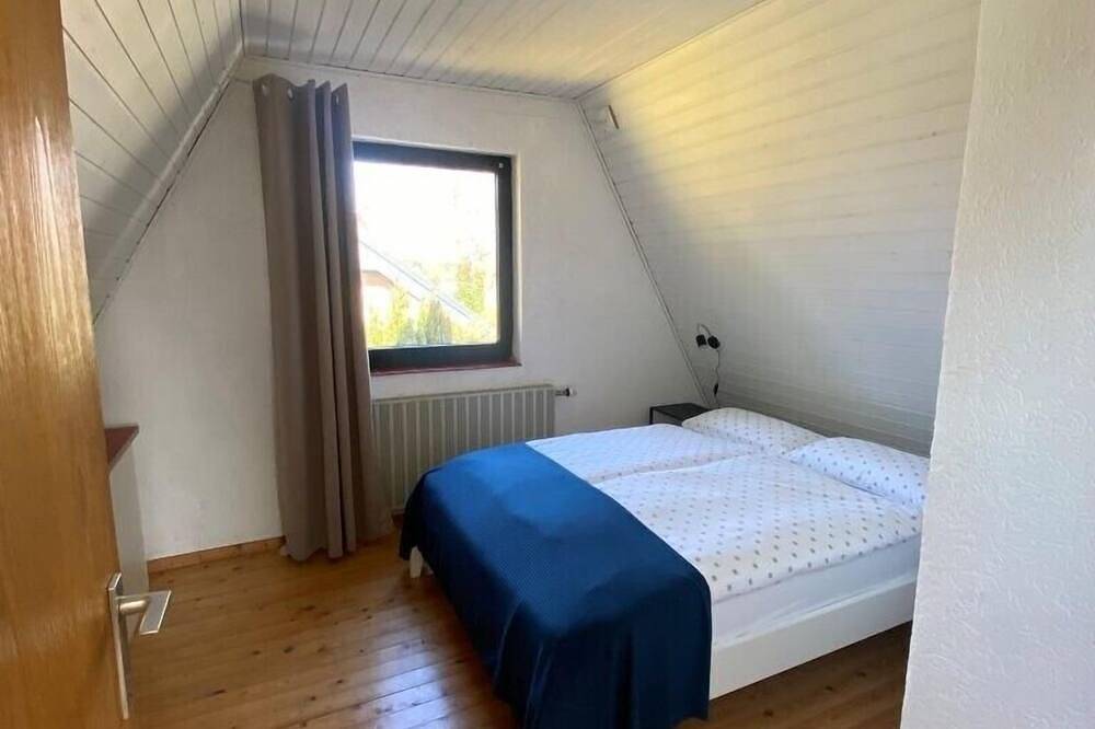 One of six/Verbringen Sie Ihren Urlaub in einem gemütlichen Nurdachhaus in Hüde am Dümmer-See in Hüde, Landkreis Diepholz