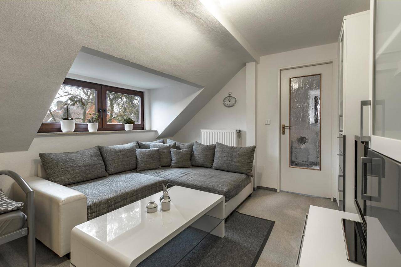 Ganze Wohnung, Ferienwohnung-Fuhlsbüttel-Hamburg in Hamburg-Nord, Hamburg