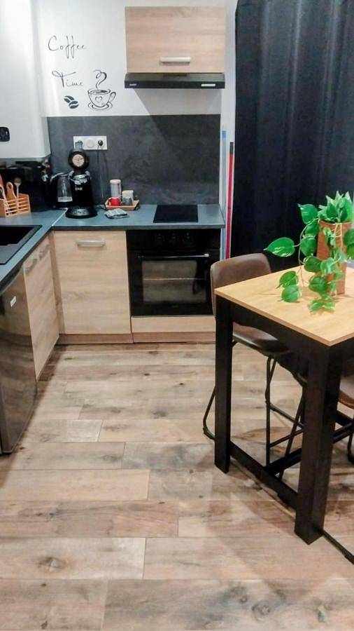 Appartement entier, La Pierre n°6 Grand studio avec Clim in Tartas, Région de Dax