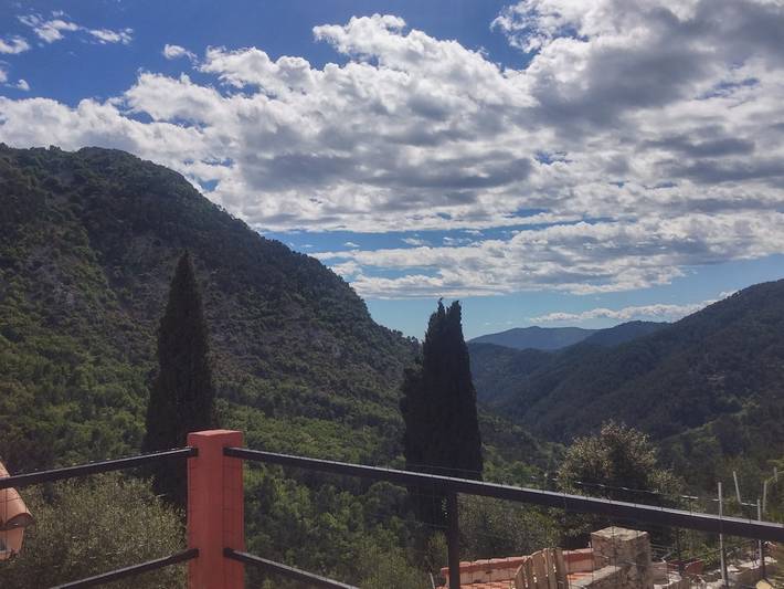 Gîte pour 6 personnes, avec piscine ainsi que jardin et terrasse dans les Alpes maritimes - 2