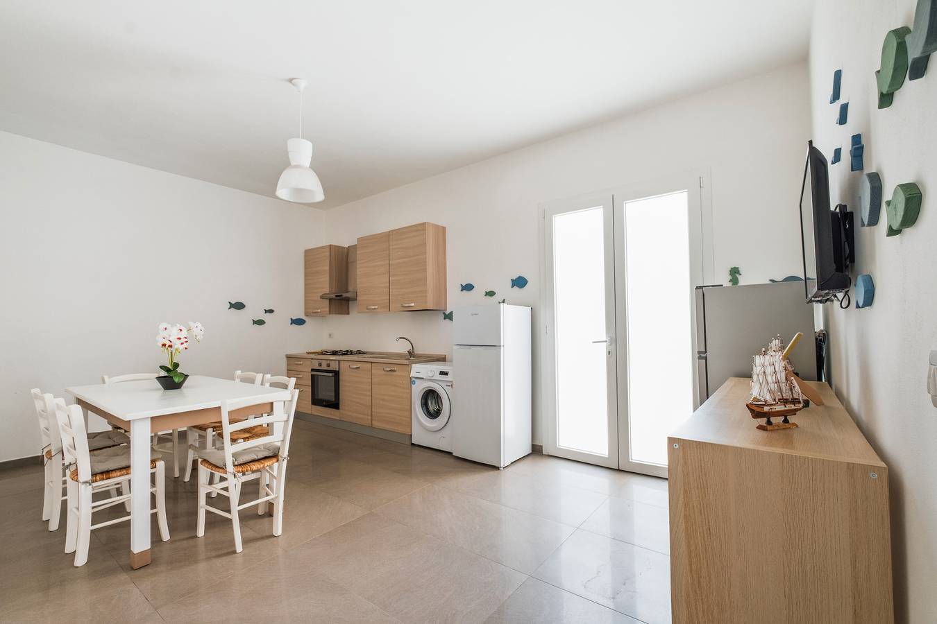 Mirèa – Luxuriöse Küstenvilla mit Gemeinschaftsgarten, Wlan und Klimaanlage in Torre Lapillo, Golf von Tarent