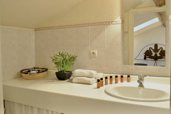 Gîte pour 4 personnes, avec terrasse dans Palais Des Festivals Et Des Congres - 4