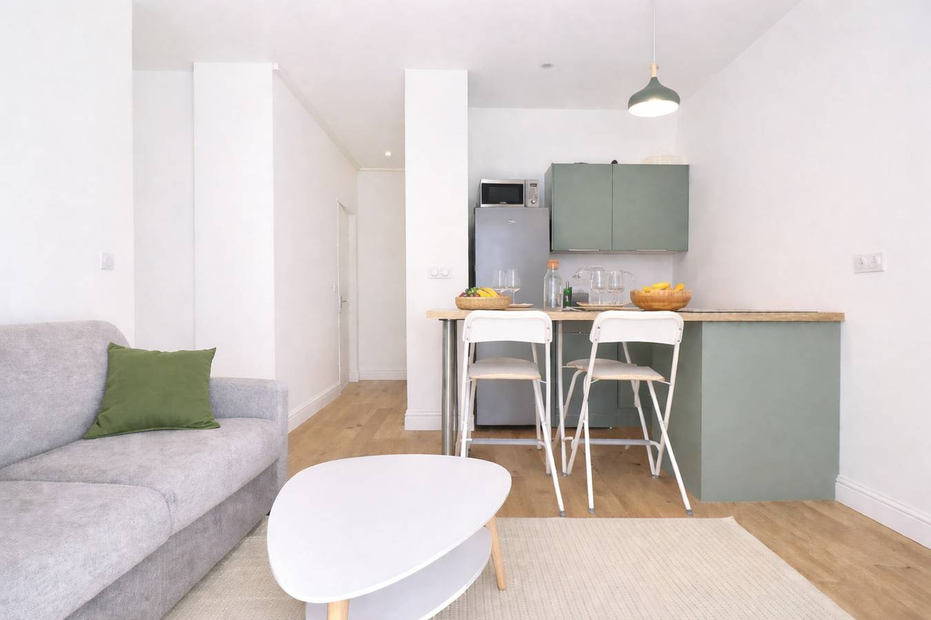 Ganze Wohnung, Beautiful renovated two-bedroom apartment - Villeurbanne in Villeurbanne, Lyon und Umgebung