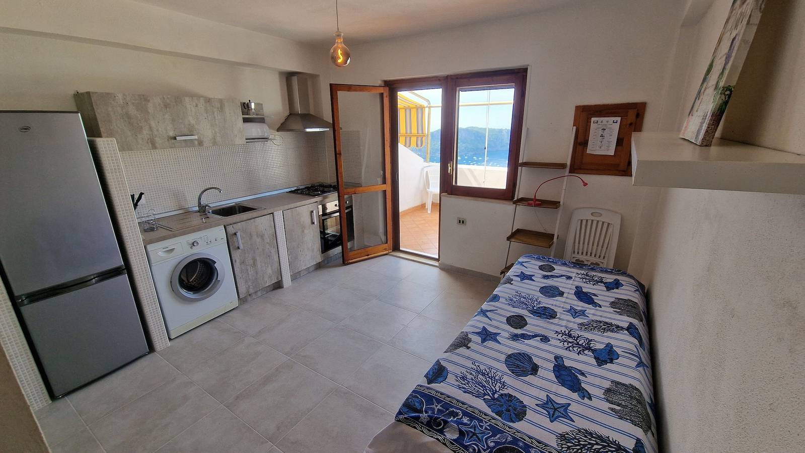 Maison de vacances 'Casa Nuovissima' avec vue sur la mer, Wi-Fi et climatisation in Praia a Mare, Côte Tyrrhénienne Calabre