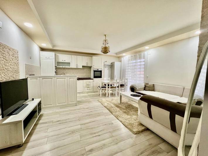 Appartement de vacances pour 10 personnes, avec Balcon et Terrasse ainsi que Jardin et Vue