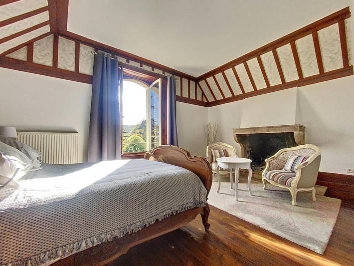 Chambre d’hôte pour 5 personnes, avec jardin et piscine ainsi que sauna et vue dans la Loire - 3