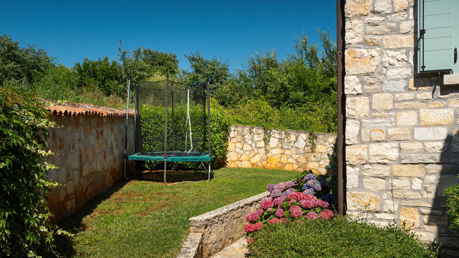 Villa Aryana by Villas Guide in Sveti Lovreč Pazenatički, Zentralistrien