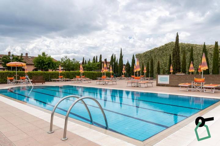 Appartamento per 2 persone, con piscina e giardino a Vada