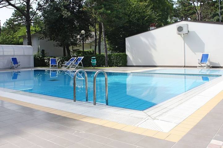 Ferienhaus für 6 Personen, mit Pool und Garten, mit Haustier in Bibione