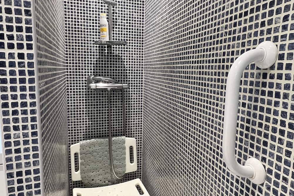 Appartement entier, Agréable 3 pièces très bien situé - calme et à proximité du château in Versailles, Yvelines