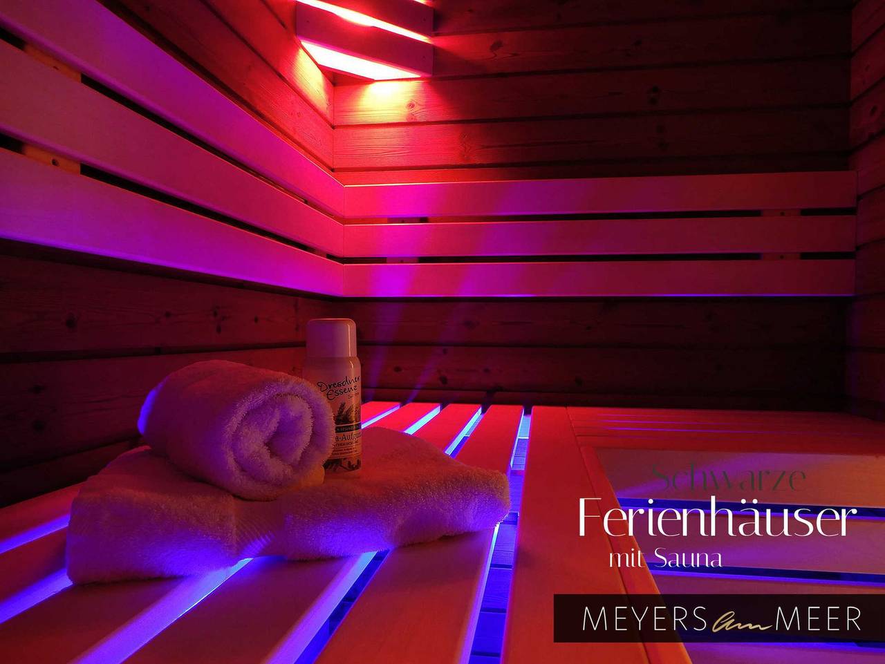 Ganze Ferienwohnung, Schwarzes Holzferienhaus an der Ostsee Gartenglück - Sauna - Schwarzes Ferienhaus an der Ostsee Gartenglück in Zierow, Nordwestmecklenburg (Wismar und Umgebung)