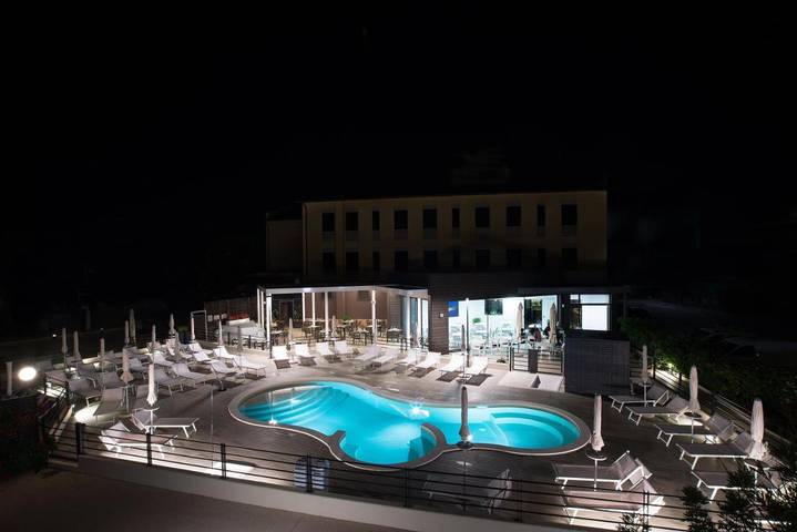Hotel per 2 persone, con piscina per bambini e idromassaggio nonché giardino e piscina, con animali domestici in Torgiano