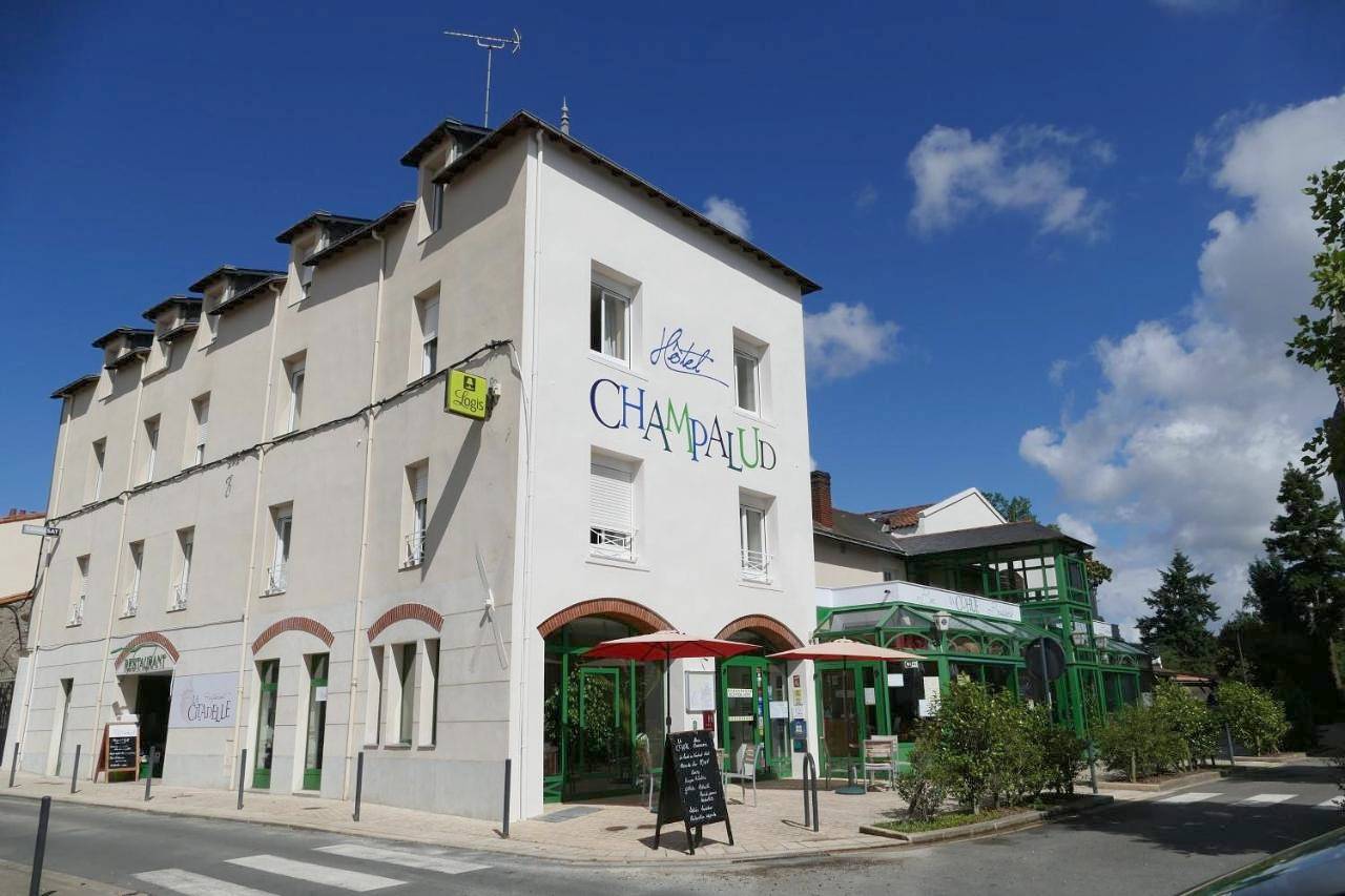 Logis Hotels Le Champalud Restaurant La Citadelle in Orée-d'Anjou, Région de Cholet